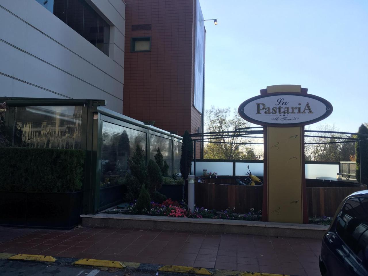 Ferienwohnung Buongiorno Garden Warna Exterior foto
